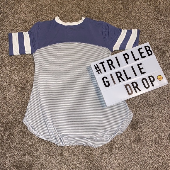 High/Low Blue Striped Top - Picture 2 of 2